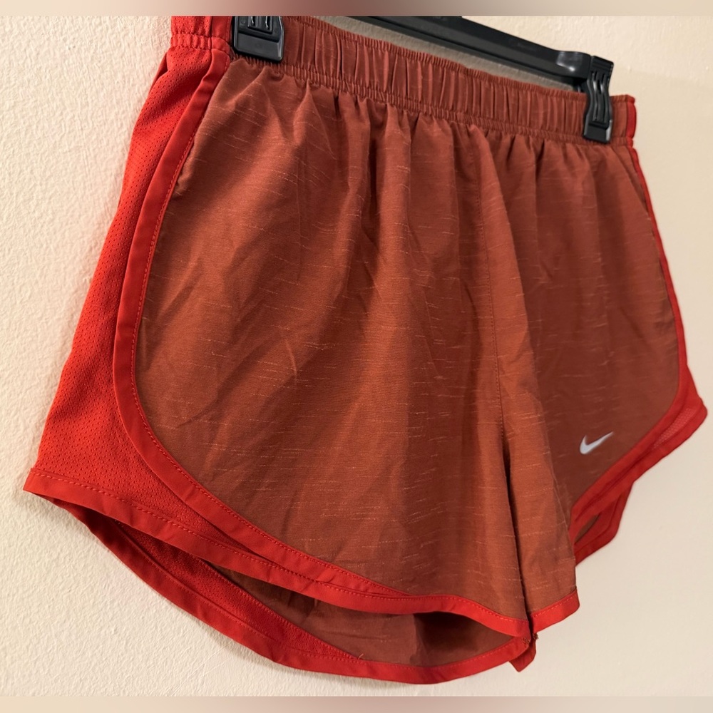 Nike Women's Dri-FIT Tempo Running Shorts